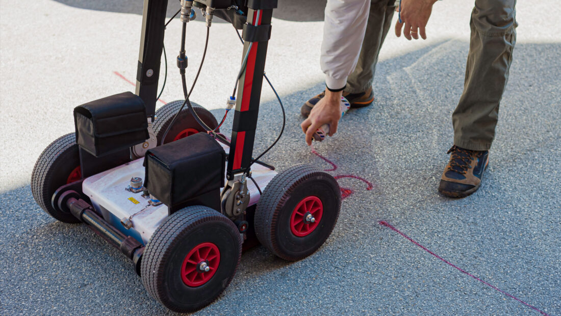 Ground penetrating radar electromagnetic locating utility